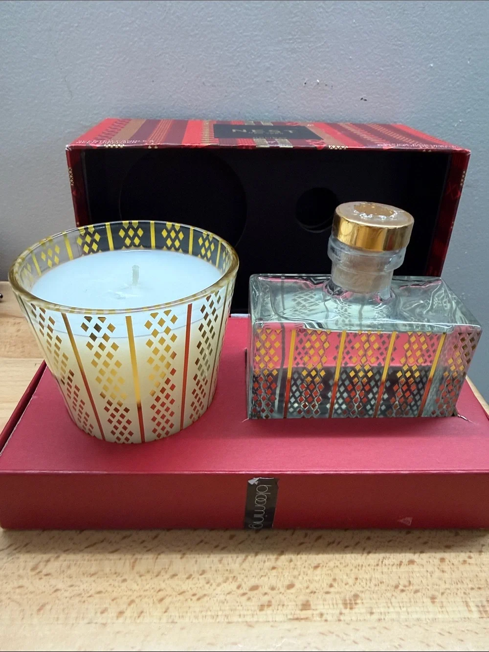 NEST New York Holiday Reed Diffuser combo
